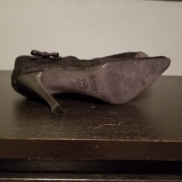 BEBE Pointy Toe Heels Size 8 - Picture 4 of 4